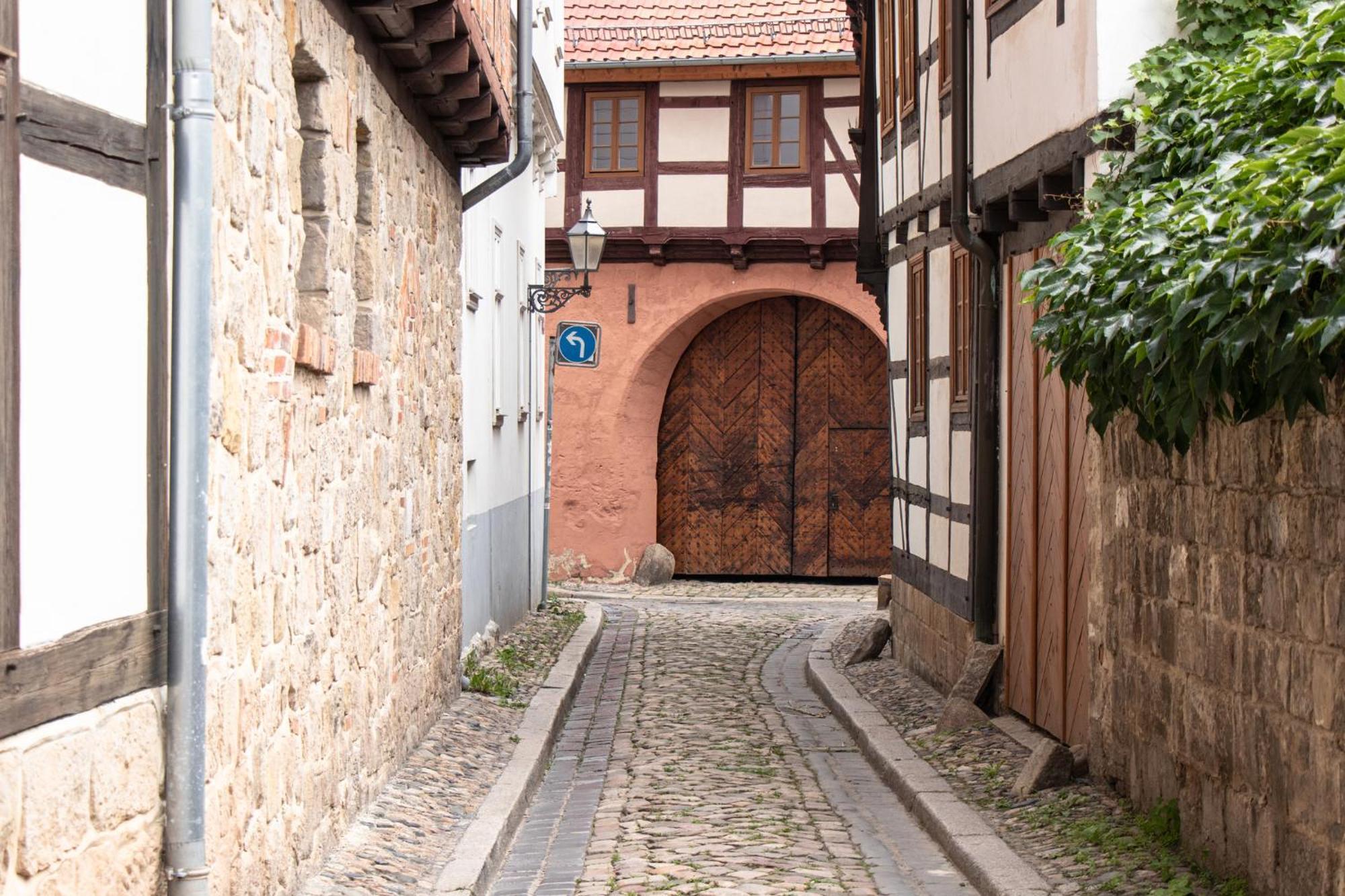 Villa Ferienhaus Im Altstadtgaesschen Mit 3 Badezimmern Quedlinburg Exterior foto