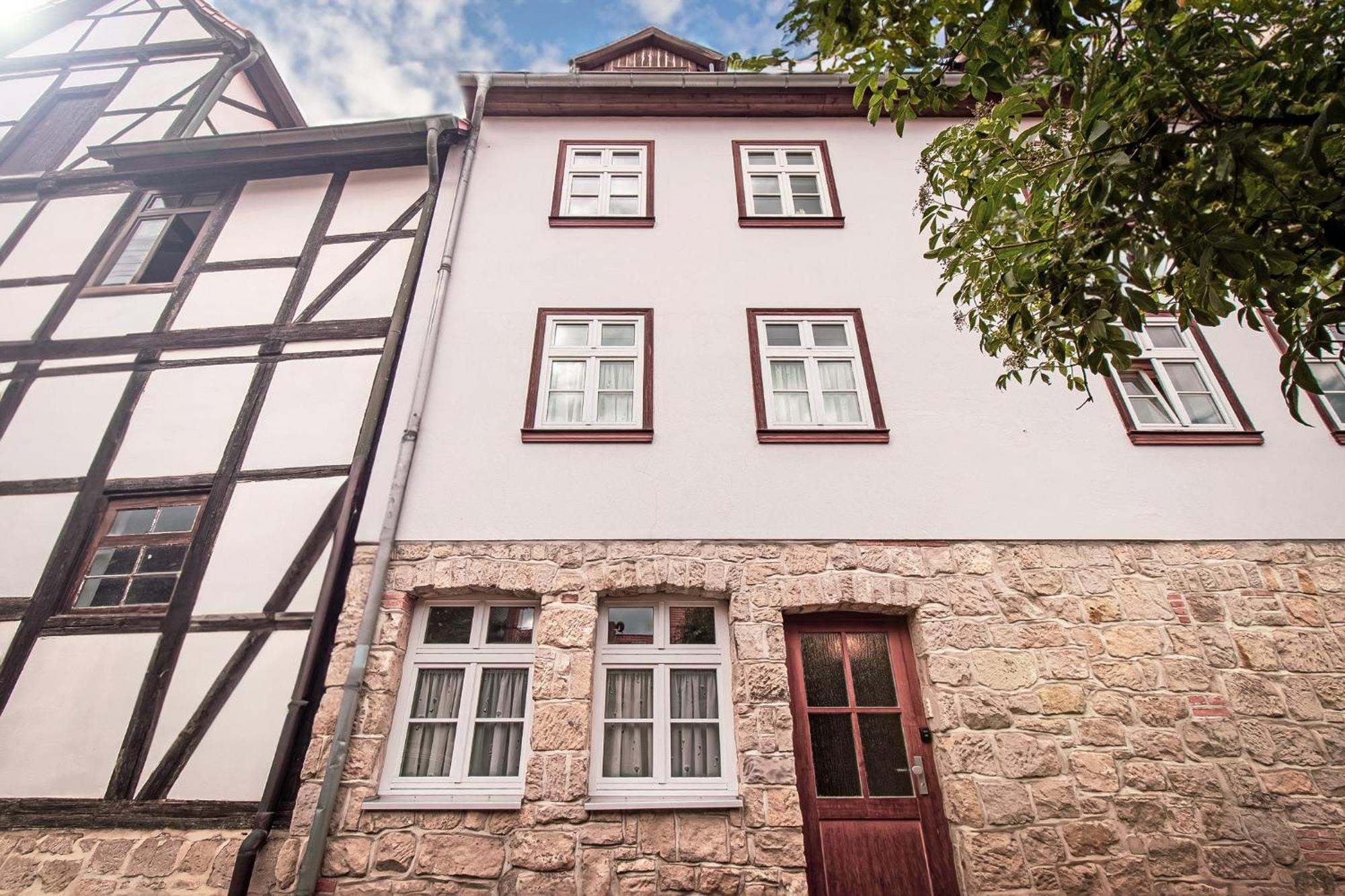 Villa Ferienhaus Im Altstadtgaesschen Mit 3 Badezimmern Quedlinburg Exterior foto